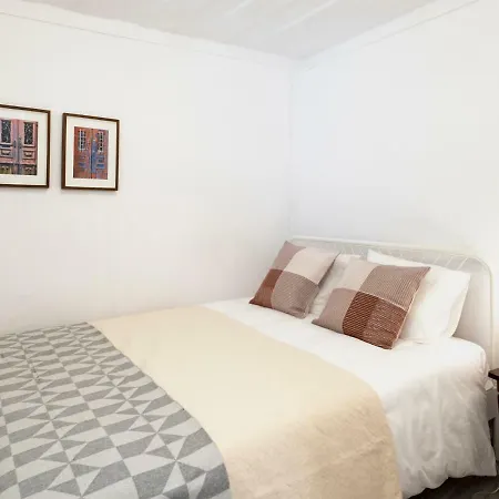 Alfama Street View Apartment