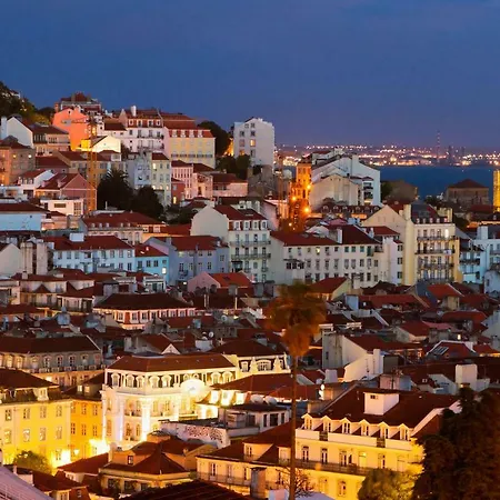 Appartamento Alfama Street View