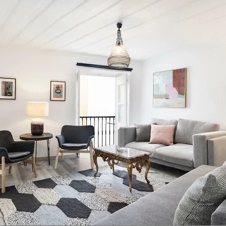 Alfama Street View *